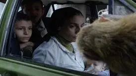 «پرها» بهترین فیلم عربی سال لقب گرفت/ داستان مردی که مرغ شد