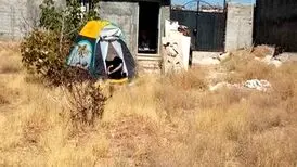 بازیگر دهه شصت هنوز در «چادر» زندگی می‌کند/ نتوانستم نفت یا گازوئیل گیر بیاورم تا بخاری نفتی قرضی‌ام را روشن کنم
