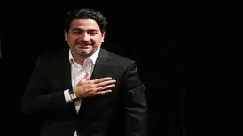 همایون شجریان ترانه مشهور قدیمی را خواند
