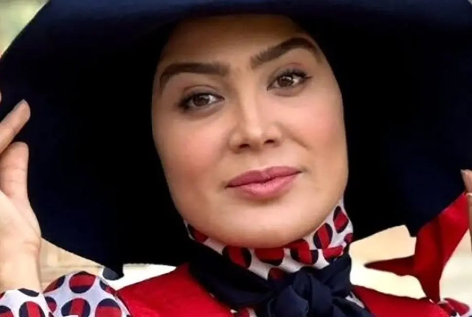 کاغذ دیواری طلاکوب و خاص خانه زهرا جهرمی، طلای سریال «سوجان»/ عکس