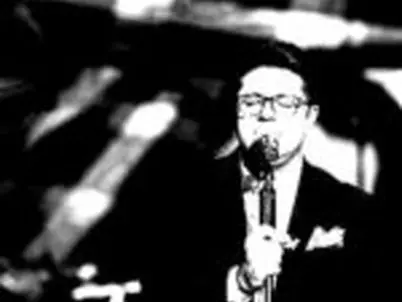 آهنگ « ای بهانه زنده بودنم» از حجت اشراف زاده