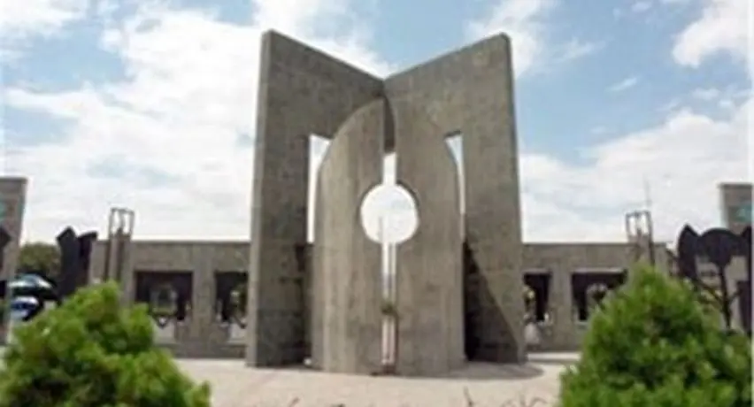 ادعای منهدم شدن کتاب‌های خطی در دانشگاه فردوسی مشهد در جریان ناآرامی های اخیر مشکوک است