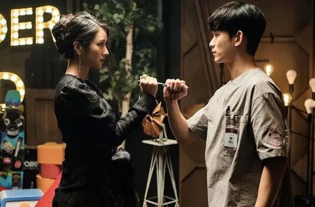 عشق در مطب روانشناسی؛ از افعی تهران تا درام‌های کره‌ای
