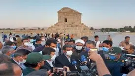 ضرغامی: قوانین را نقض کنید و اطراف پاسارگار چاه حفر کنید