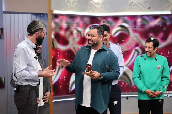 «خوش نمک» کپی هیچ برنامه‌ای نیست/ سلبریتی‌ها به تکرار رسیده‌اند
