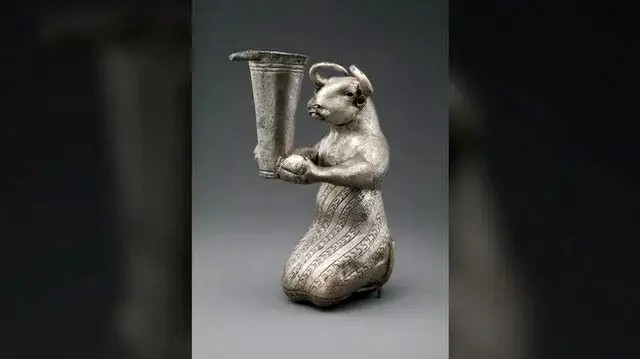 «گاو زانو زده»؛ افسانه‌ای ۵۰۰۰ ساله از ایران
