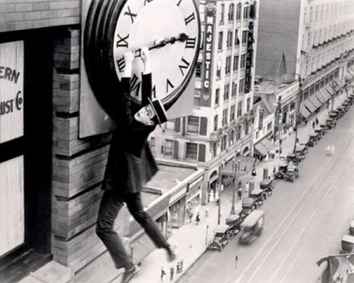 صحنه معروف هارولد لوید در تاریخ سینما چگونه فیلمبرداری شد؟ /ویدئو
