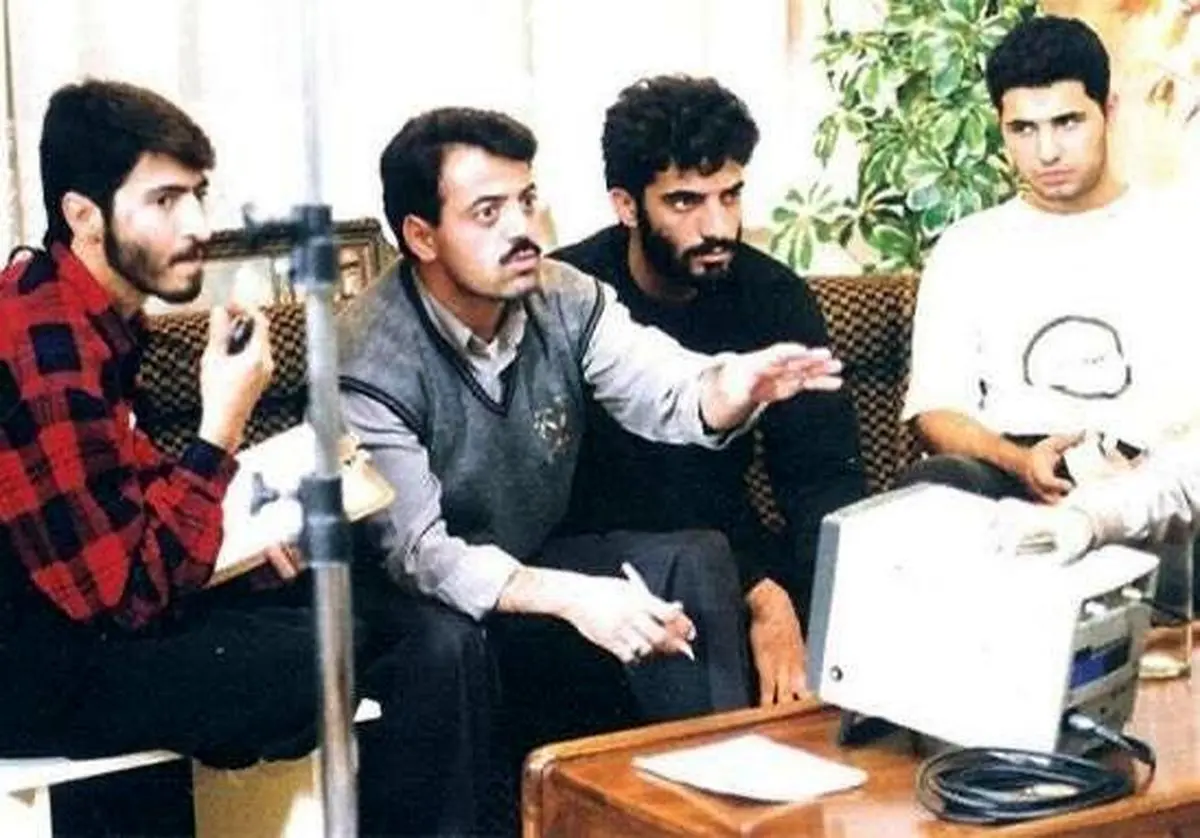 عکس دهه هفتادی منوچهر هادی و کارگردان «گاندو»
