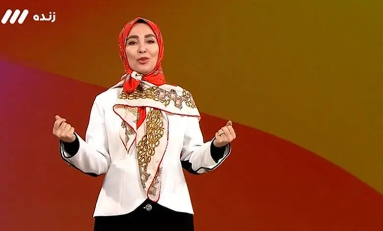 مجری جنجالی و پرحاشیه هم به سلبریتی ها حمله کرد
