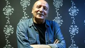 اشک‌های تلخ اصغر سمسارزاده: بعداز ۶۰ سال کار هنوز مستاجرم و بیمه نیستم/ ویدئو
