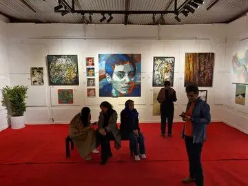 نقاشی «مریم میرزاخانی» در نمایشگاه گروهی «برخیز که می رود زمستان» به نمایش درآمد