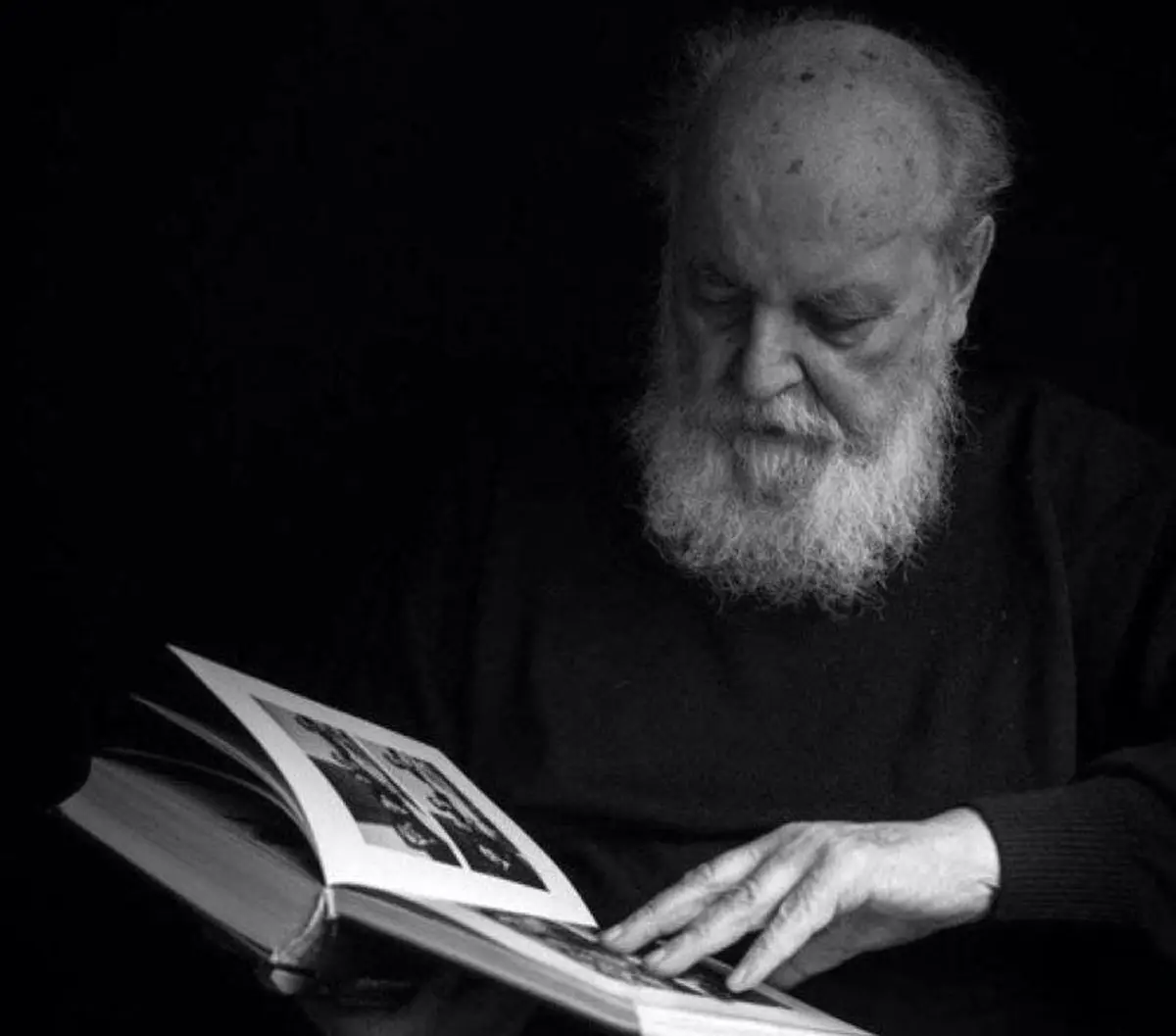 دادگاه کلن به نفع انتقال پیکر «ابتهاج» به ایران رای داد