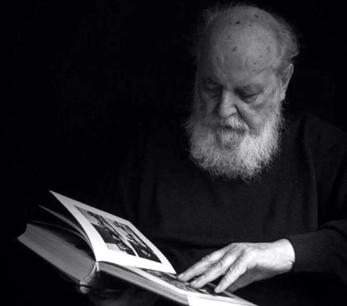 دادگاه کلن به نفع انتقال پیکر «ابتهاج» به ایران رای داد