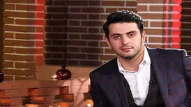 خبرگزاری حامی دولت، کنسرت خواننده «مثلا روم زوم کنی، بوم بوم کنه قلبم» را نقطه عطفی در تاریخ موسیقی ایران توصیف کرد
