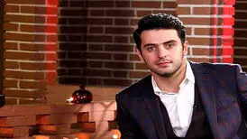 خبرگزاری حامی دولت، کنسرت خواننده «مثلا روم زوم کنی، بوم بوم کنه قلبم» را نقطه عطفی در تاریخ موسیقی ایران توصیف کرد

