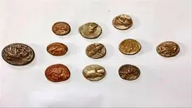 کشف ۱۱ سکه تاریخی در شهرستان خرم‌آباد
