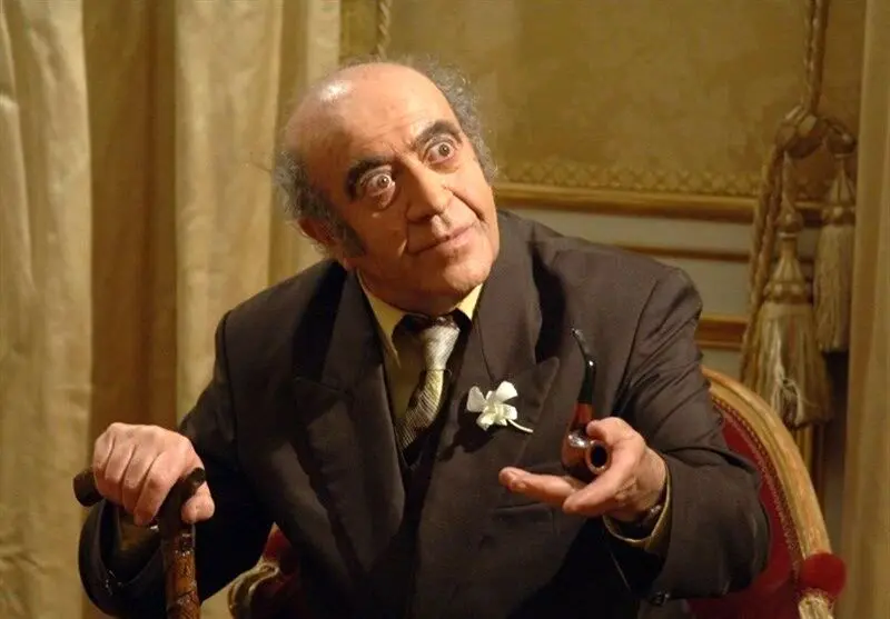 محمد ابهری: به پیشانی‌ام مهر خورده که باید نقش هویدا را بازی کنم
