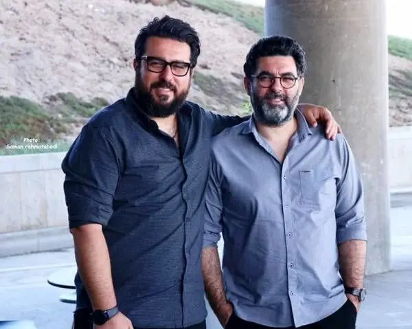 همسر و فرزندان مصطفی کیایی در جشنواره فجر/عکس