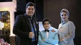 ببینید | ذوق‌زدگی سالار عقیلی از هنرنمایی پسرش روی صحنه با کراوات