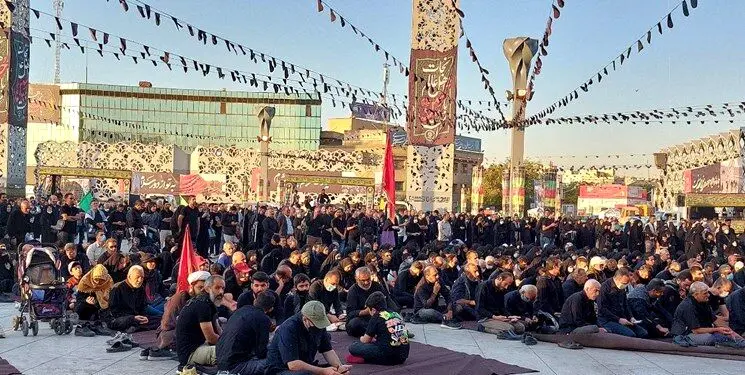 آغاز پیاده روی جاماندگان اربعین در پایتخت/ «لبیک یاحسین» در میدان امام حسین تهران طنین‌انداز شد