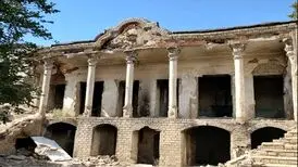 شهرداری زاکانی «تمایلی به مرمت آثار تاریخی ندارند»؛ تخریب خانه ۱۷۰ ساله در قلب پایتخت/ عکس
