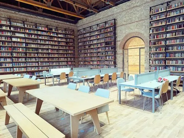 تبدیل سربازخانه عثمانی به بزرگ‌ترین کتابخانه استانبول + تصاویر
