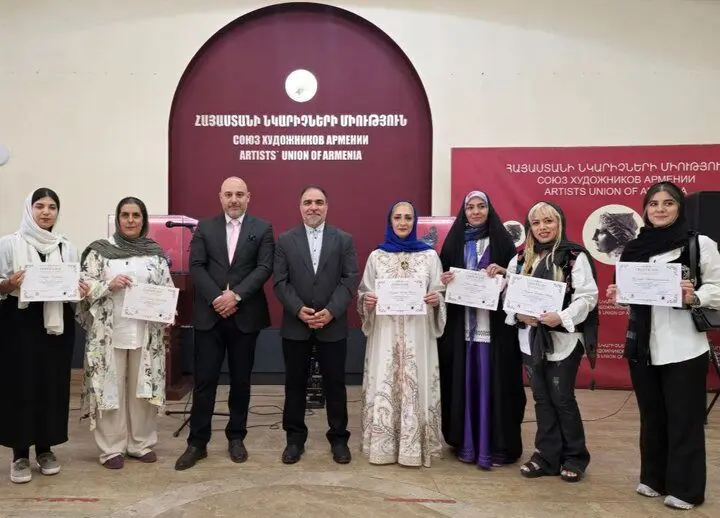 نمایشگاه آثار هنرمندان ایرانی به ارمنستان رفت