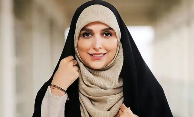 مجری معروف صداوسیما در پاریس/ عکس
