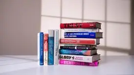 ۱۳ نویسنده نامزد جایزه ادبی بوکر شدند