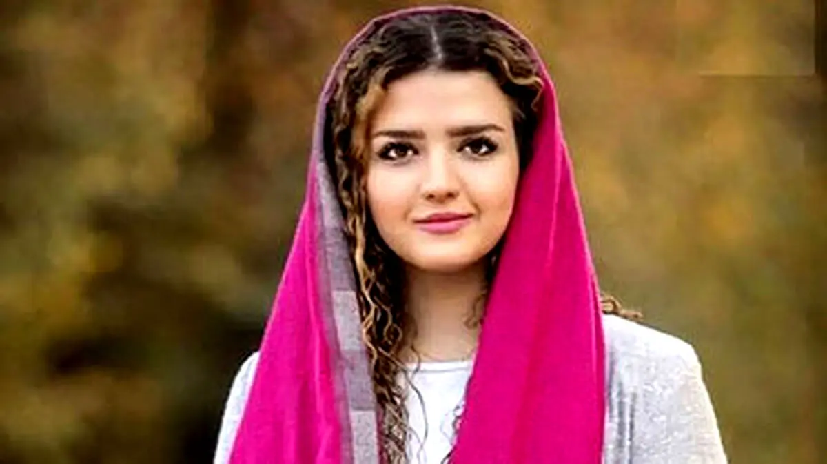 تصاویر جدیدی از روژان آریامنش دختر کوچک کارهای مهران مدیری
