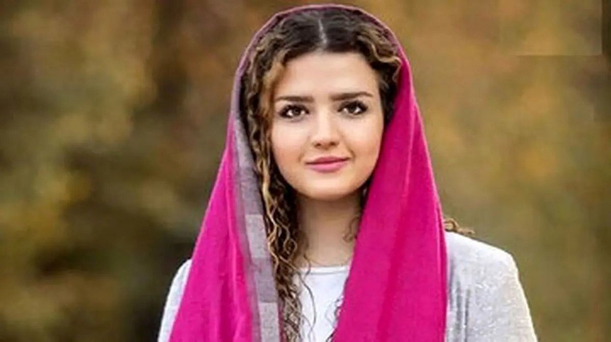 تصاویر جدیدی از روژان آریامنش دختر کوچک کارهای مهران مدیری
