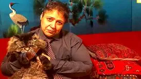 گپ خودمانی مازیار لرستانی با گربه خانگی اش/ ویدئو
