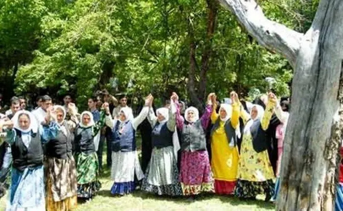 «مردگیران»؛ آیینی برای تکریم بانوان ایرانی