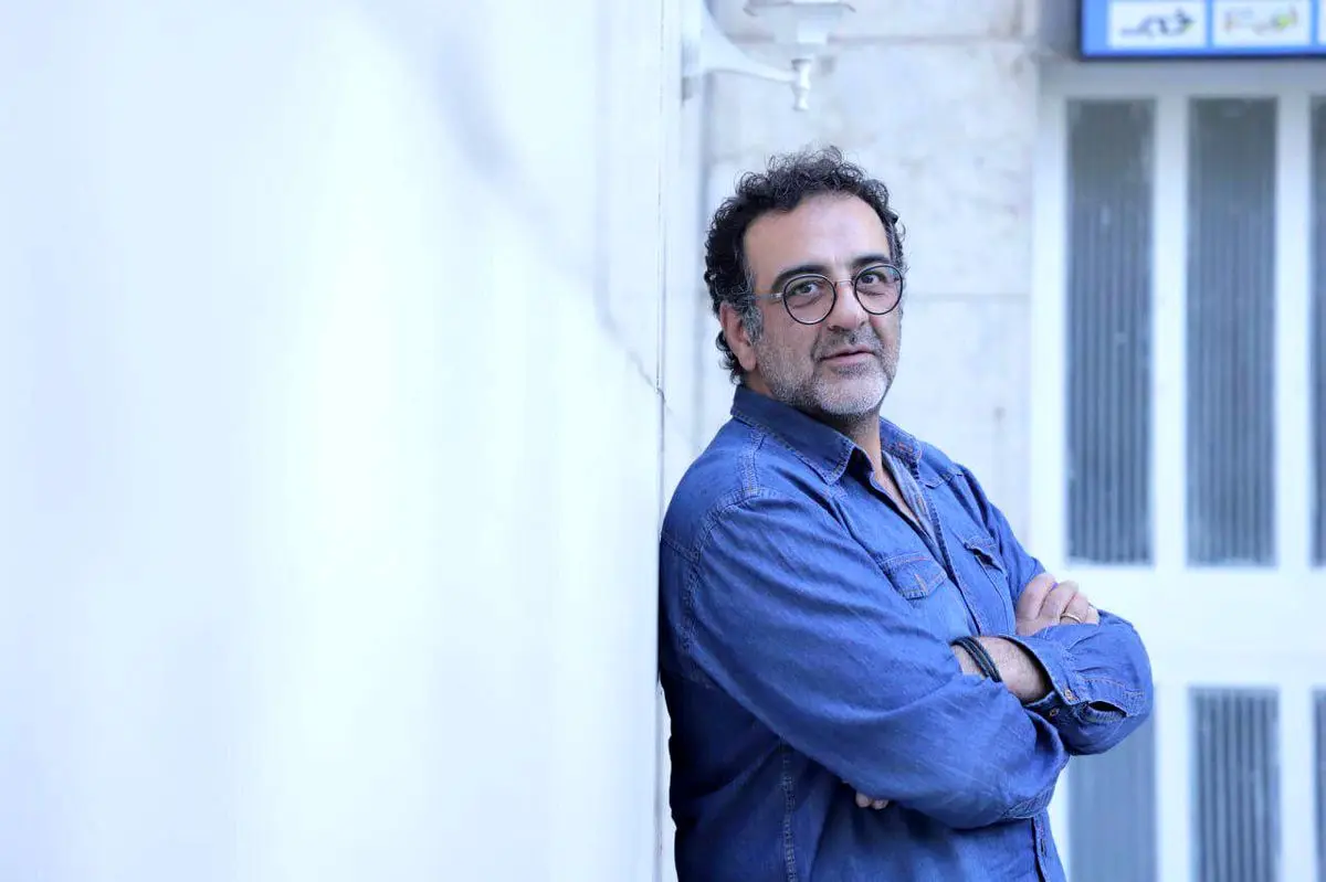 ماجرای دستفروشی آقای بازیگر در کودکی
