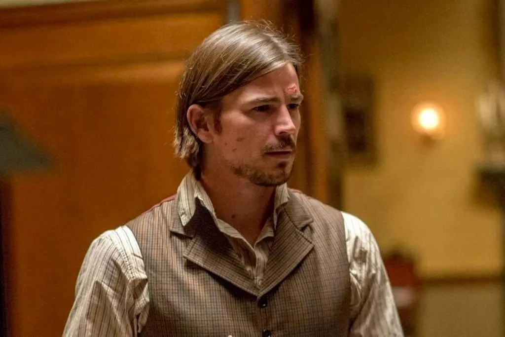 سریال ترسناک جدید نتفلیکس با بازی جاش هارتنت