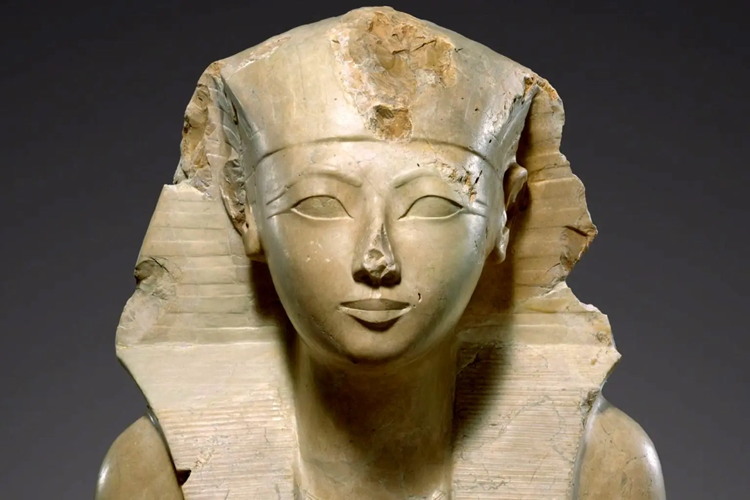 معرفی ۱۶ خدای مصر باستان در یک نگاه