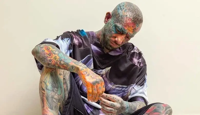 تتلو به کنسولگری ایران در استانبول رفت