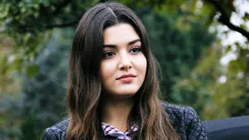 درخشش بازیگر فیلم «مست عشق» بر روی فرش قرمز کن