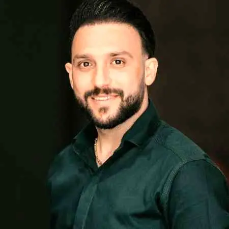 آهنگ «آغوش تنگ دنیا» از مصطفی ابراهیمی