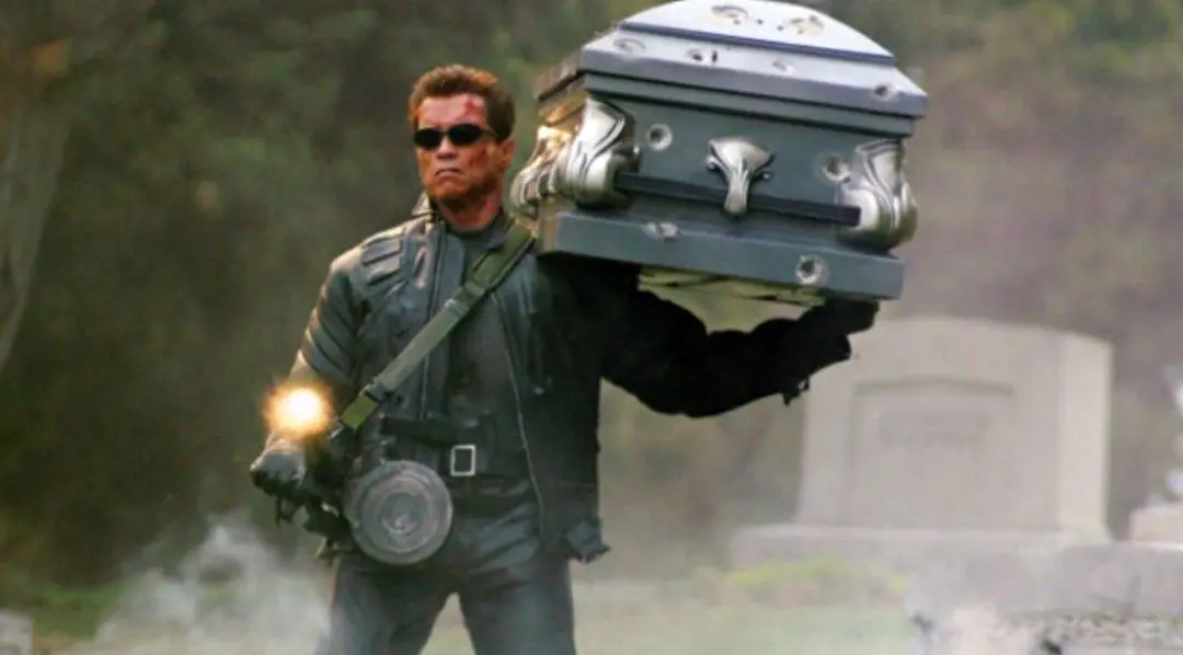 بازیگر ترمیناتور تصادف کرد + عکس