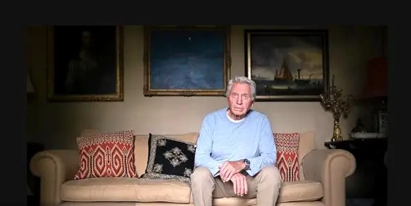 دوست دارم در تاریکی باشم و عکس‌هایم تاریک باشند