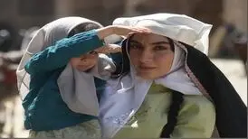 ترلان پروانه و رضا کیانیان در پشت‌صحنه بامداد خمار/ عکس