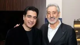 عکسی از دیدار ابی و پسرخوانده اش با همایون شجریان و انوشیروان روحانی
