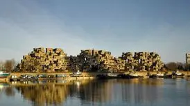 سازه شگفت انگیزی که شاهکار معماری است
