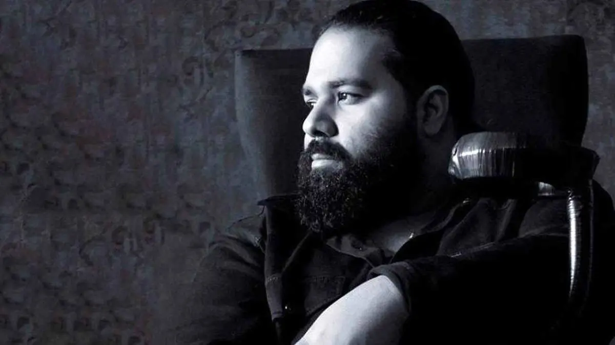 (ویدئو) اجرای احساسی رضا صادقی برای سالروز تولد علی انصاریان