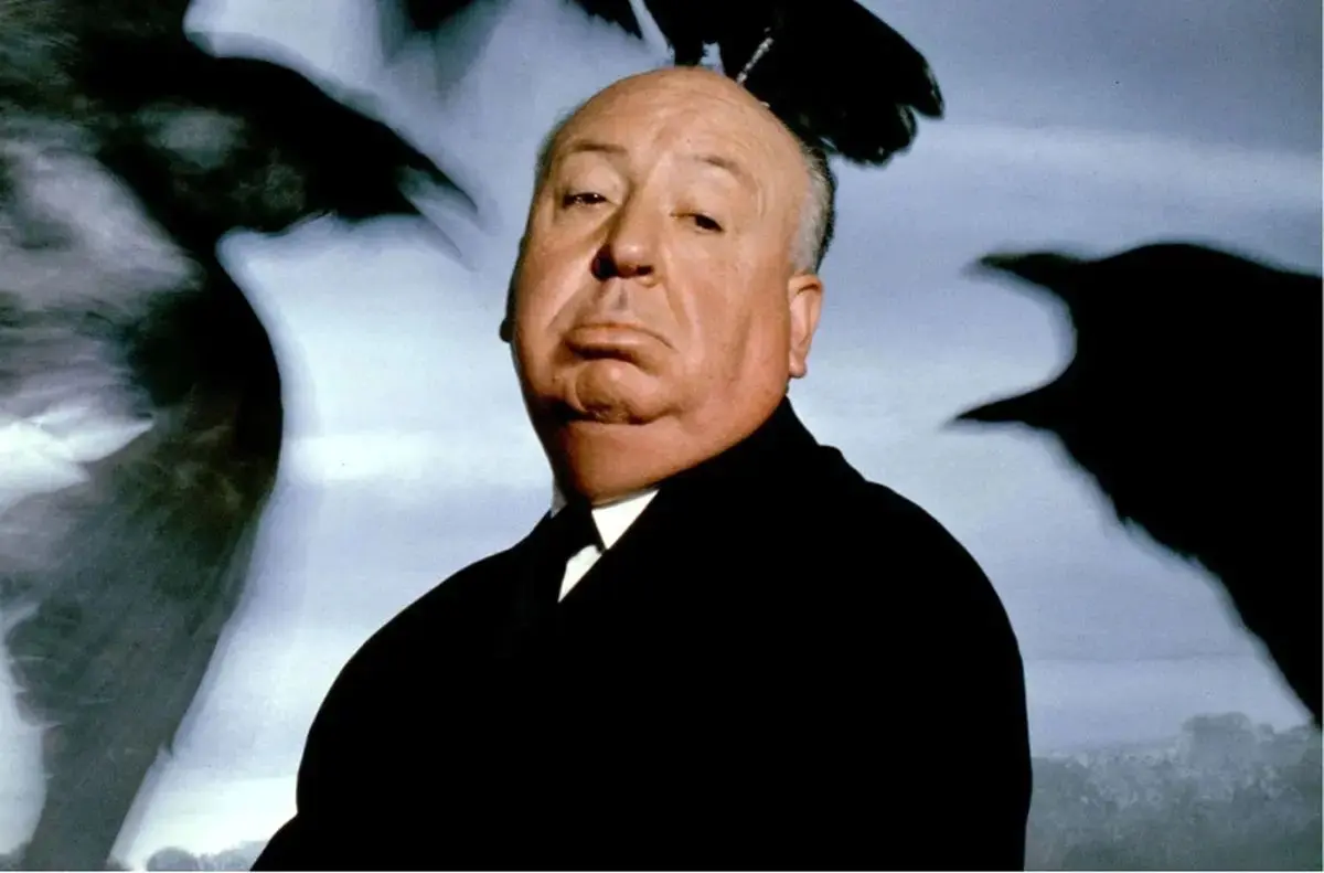 «آلفرد هیچکاک» سر صحنه فیلم «باج‌گیری»؛ سال 1307