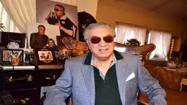 دسته گل‌های خانواده مهستی و هایده برای زنده یاد اکبر گلپا/ عکس