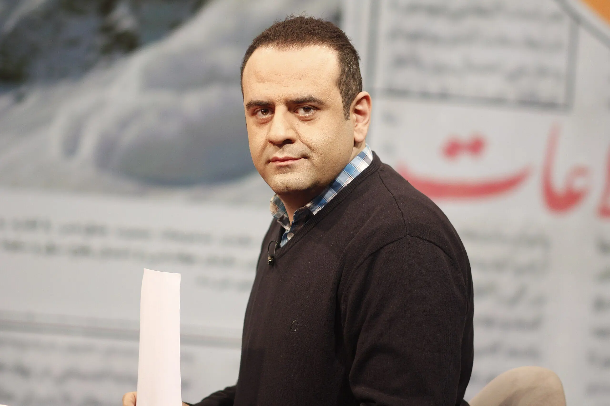 همسر و دختر زیبای وحید رونقی مجری برنامه سال تحویل/ شباهت عجیب مادر و دختر

