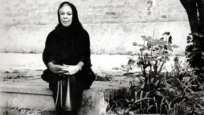 سیمین دانشور با ساخت فیلم سووشون مخالف بود