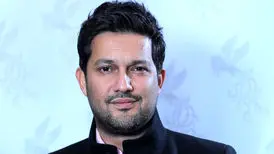 درگیری حامد بهداد هواداری که در مراسم ختم سلفی می خواست